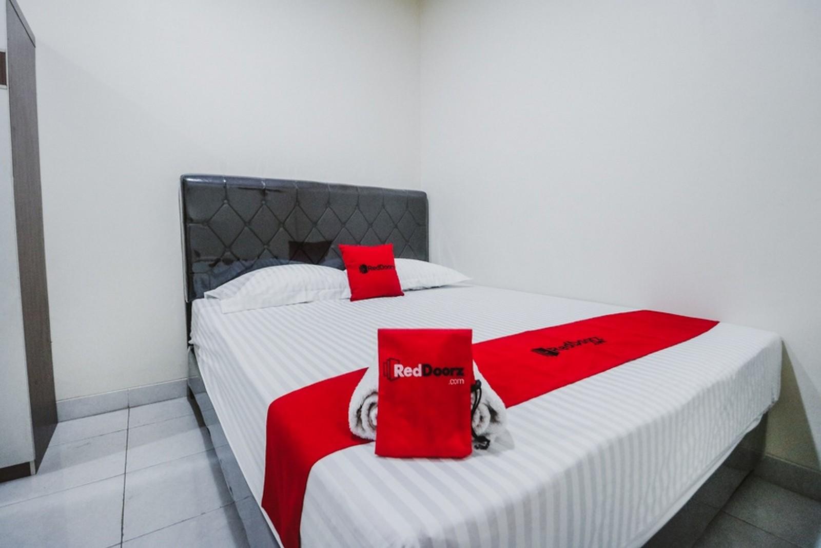 Reddoorz Plus Near Semanggi Jakarta Exterior photo