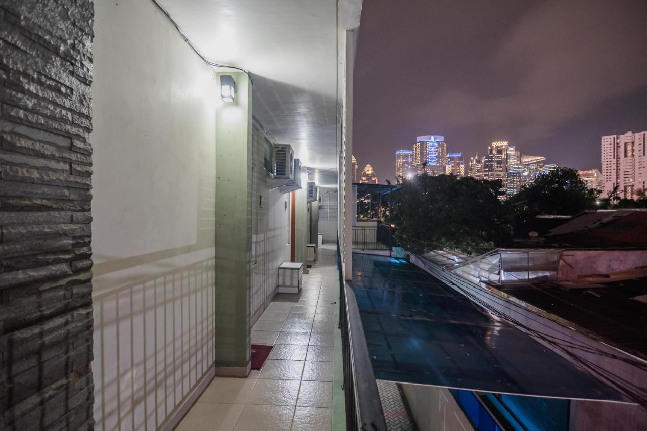 Reddoorz Plus Near Semanggi Jakarta Exterior photo